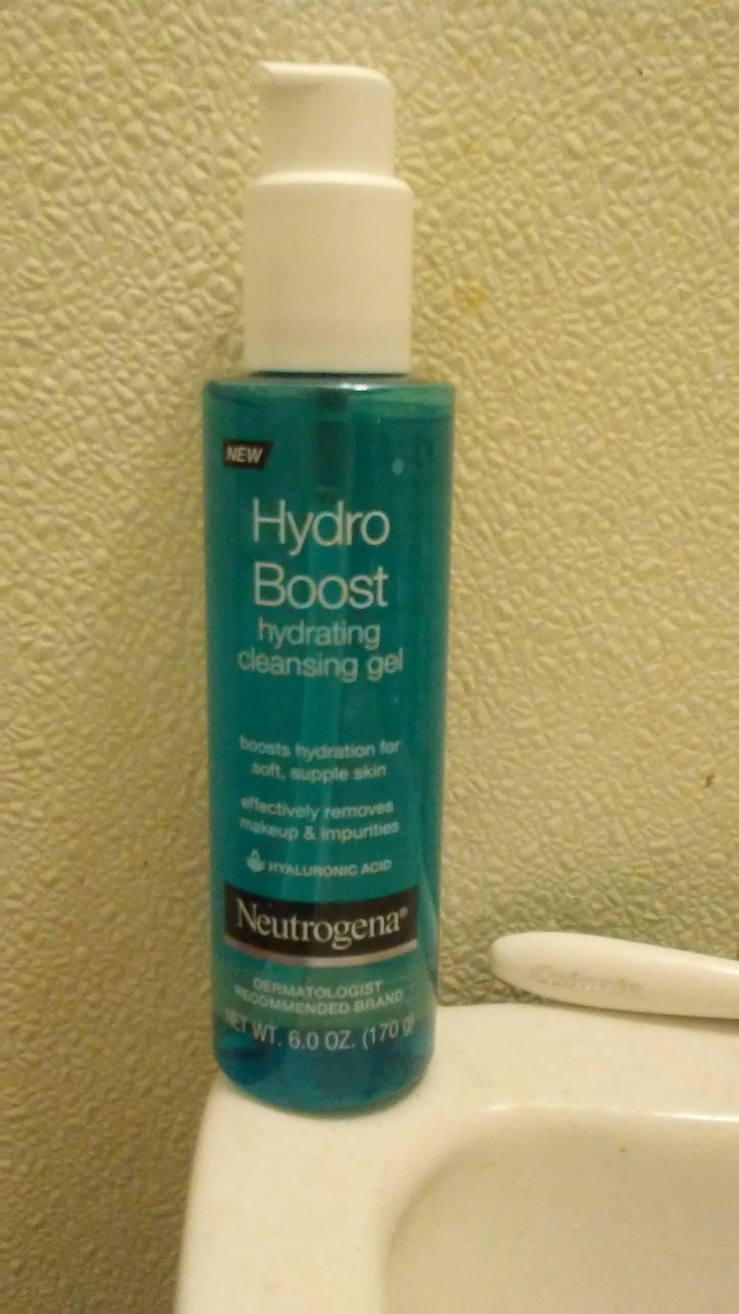 A bottle of Neutrogena Hydro Boost Cleansing Gel